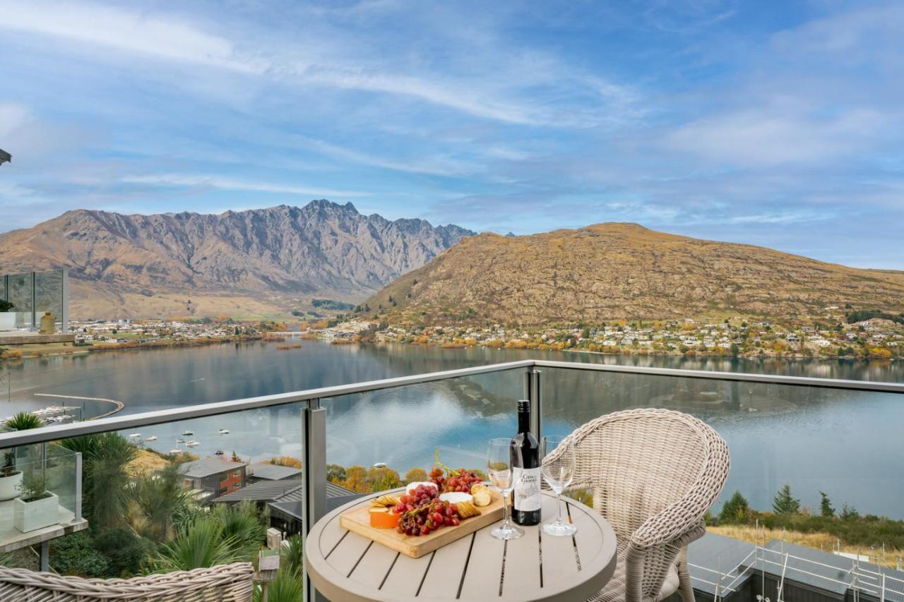 Lakeview Retreat - Queenstown Holiday Home Eksteriør billede