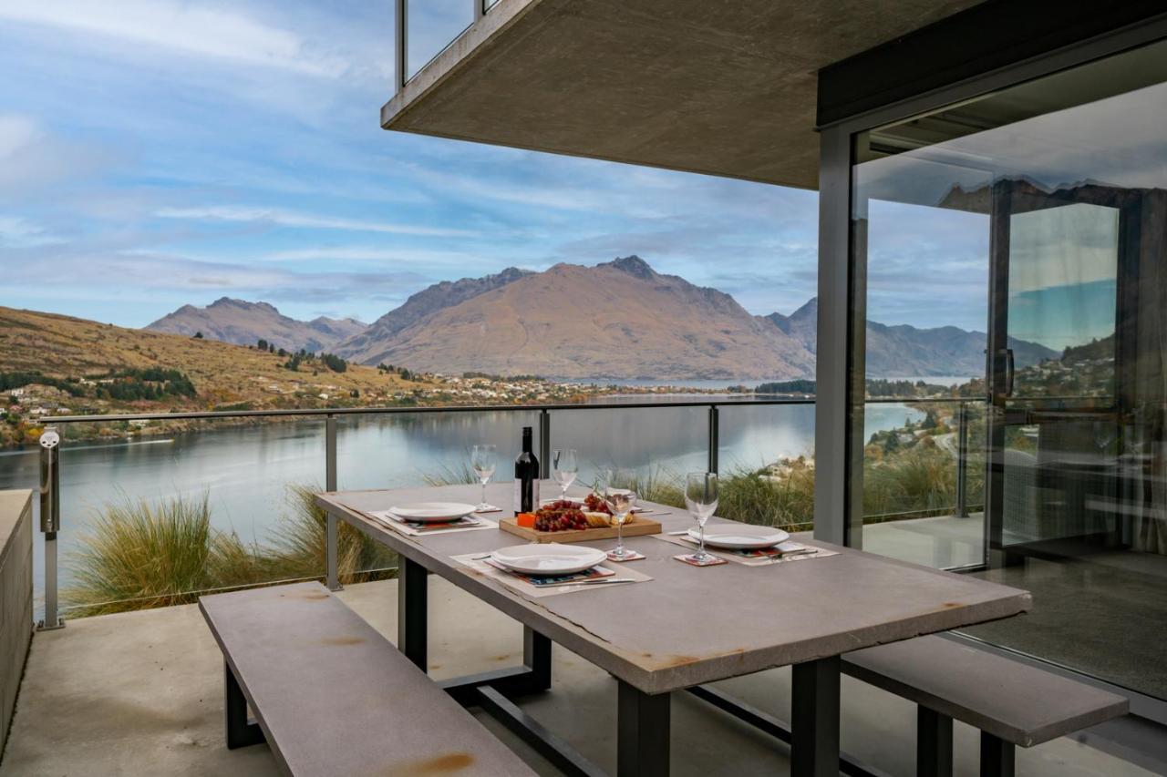 Lakeview Retreat - Queenstown Holiday Home Eksteriør billede